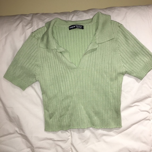 BUNDLE OF CLOTHES - Picture 5 of 7